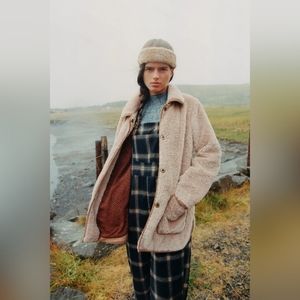 Anthropologie Sherpa Coat Amina
6 BNWT